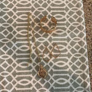 Kendra Scott earrings, bracelet and necklace set
